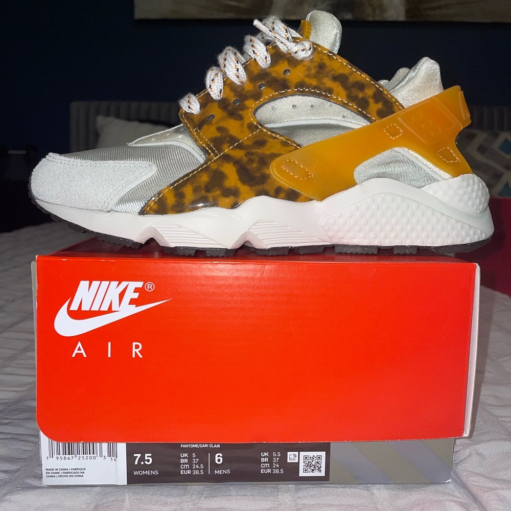Nike Air Huarache Women's 7.5 Mens 6